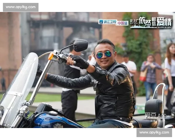 逆转惊魂！本轮足球大战悬念迭起劲射破门精彩纷呈 - 副本 (2) - 副本
